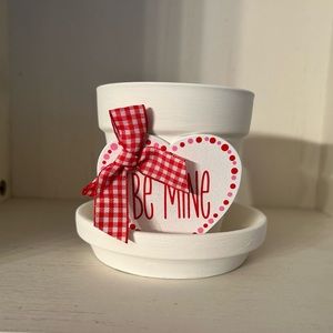 Terracotta plant with saucer/Valentine's Day/Love planters